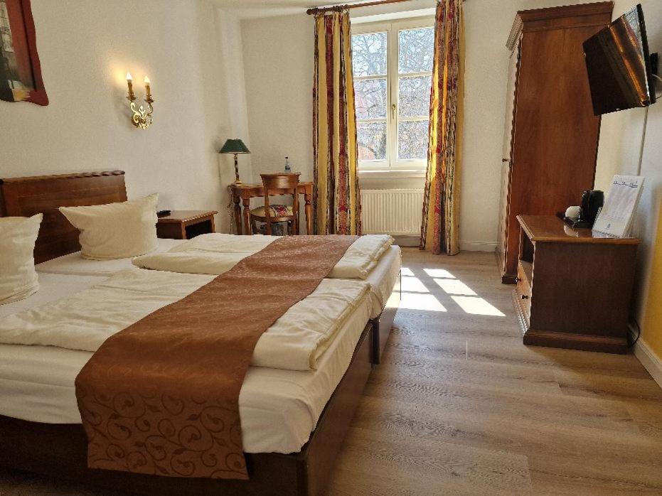 Hotel Koenigin Olga Ellwangen Eksteriør bilde